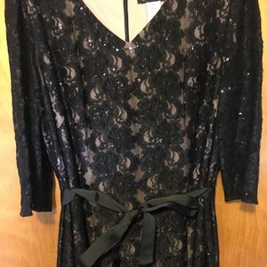 Women’s Elegant Plus Size Evening Gown